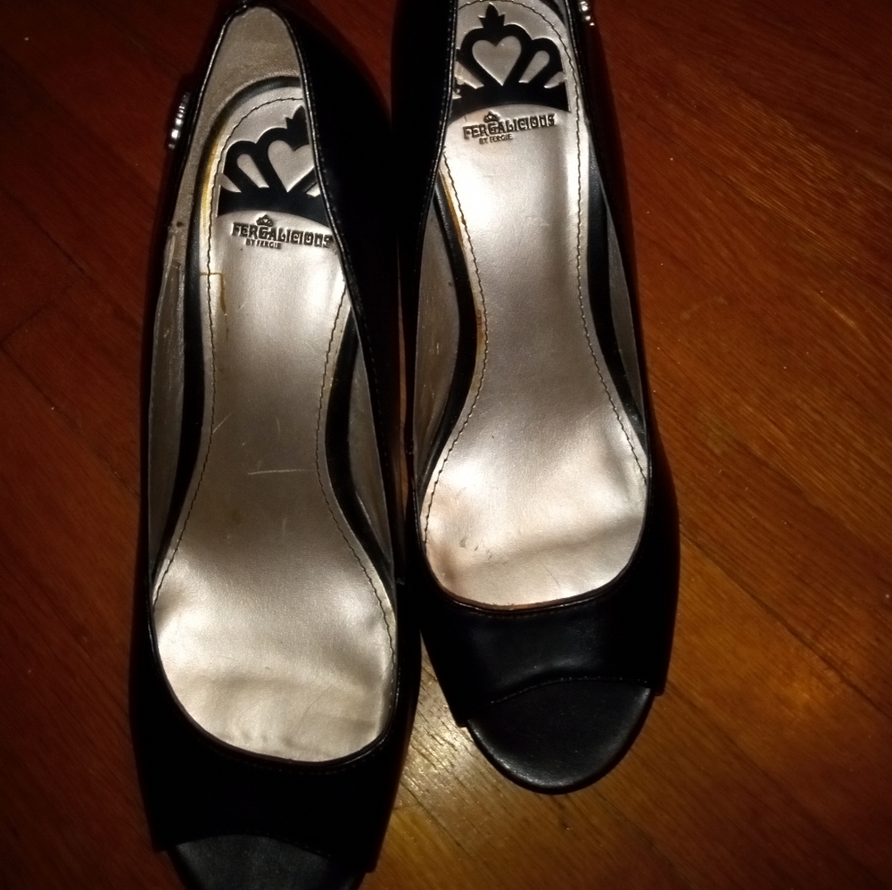 Jem Fergilicious Black Heels size 7